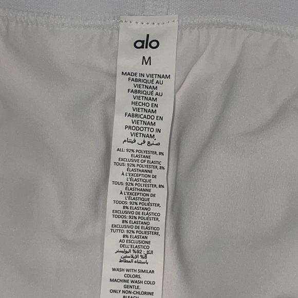 ALO YOGA Aces White Pleated Tennis Skirt $74 Logo Band Reflective Logo Medium - Picture 3 of 8